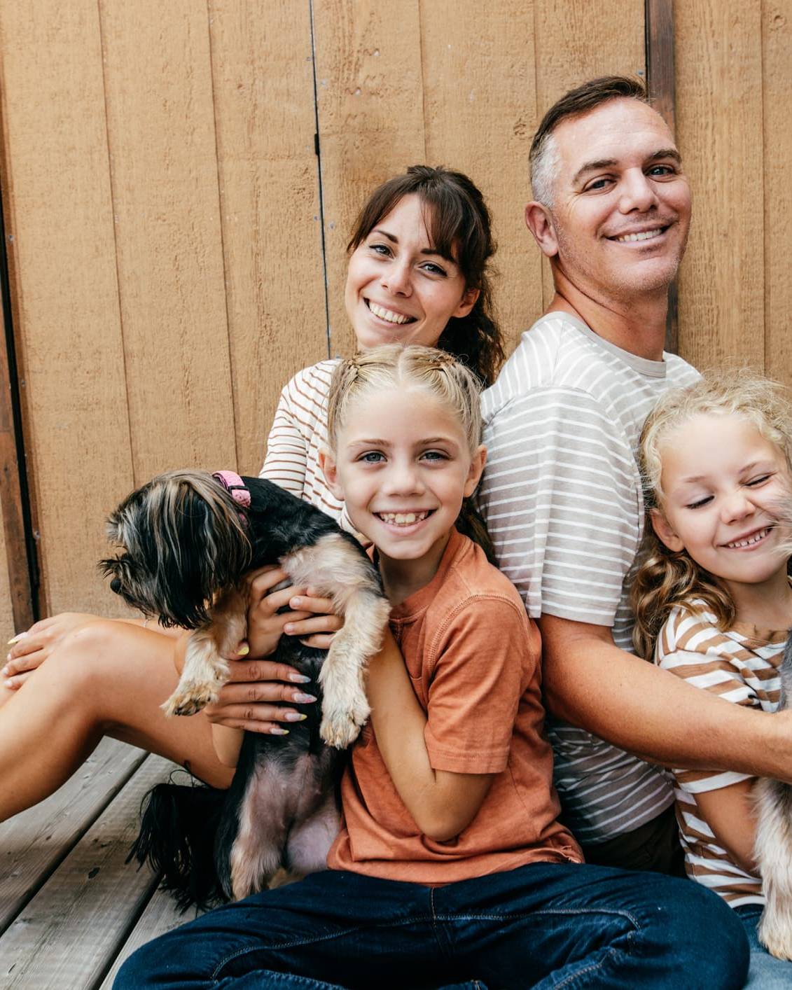 30 year old couple with young children